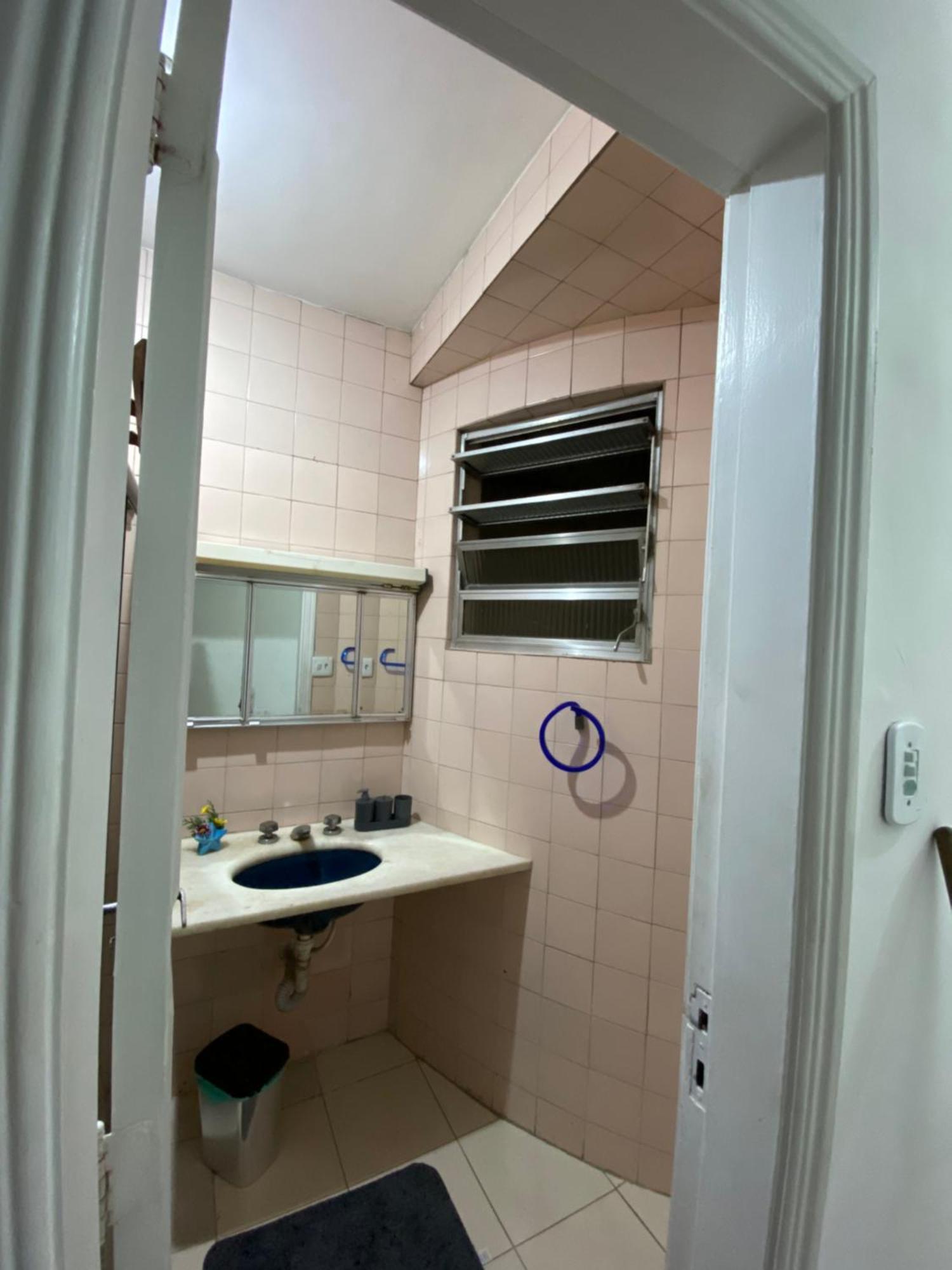 Apartamento Espacoso E Bem Localizado Em Copanema * Río de Janeiro